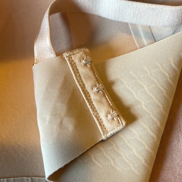 Knix bra. Size 6. - Picture 4 of 6